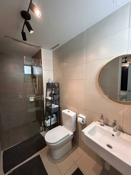 Servis Apartment untuk Disewa di Gravit8, Klang - Siew Poh Tan - Bathroom - PropertyGuru.com.my