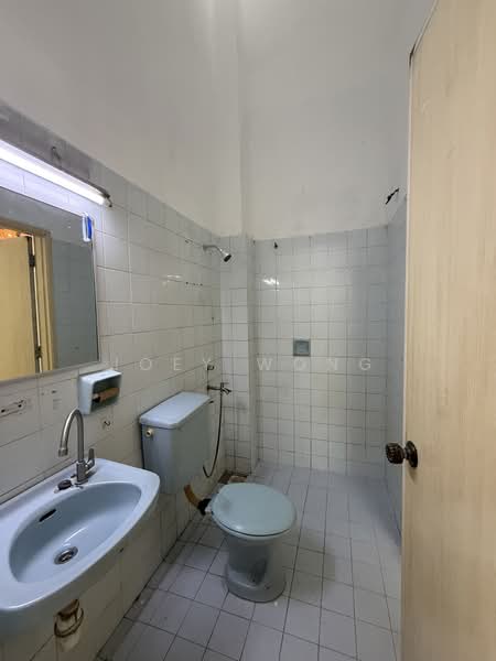 1.5-storey Terraced House for Rent in Usj 2 (Subang Jaya) - Joey Wong - Bathroom - PropertyGuru.com.my