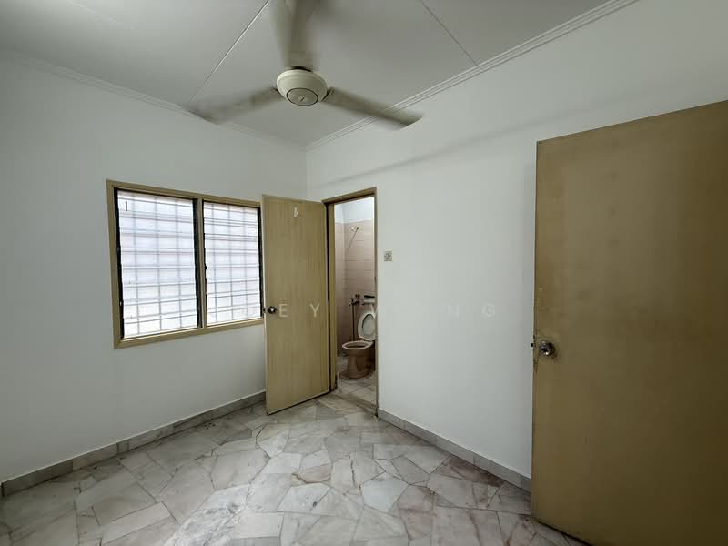 1.5-storey Terraced House for Rent in Usj 2 (Subang Jaya) - Joey Wong - Bedroom - PropertyGuru.com.my