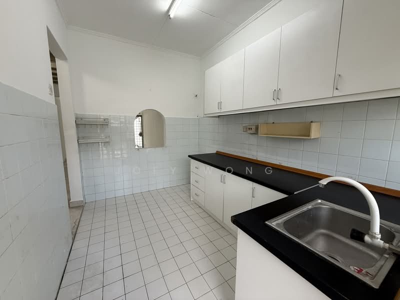1.5-storey Terraced House for Rent in Usj 2 (Subang Jaya) - Joey Wong - Kitchen - PropertyGuru.com.my