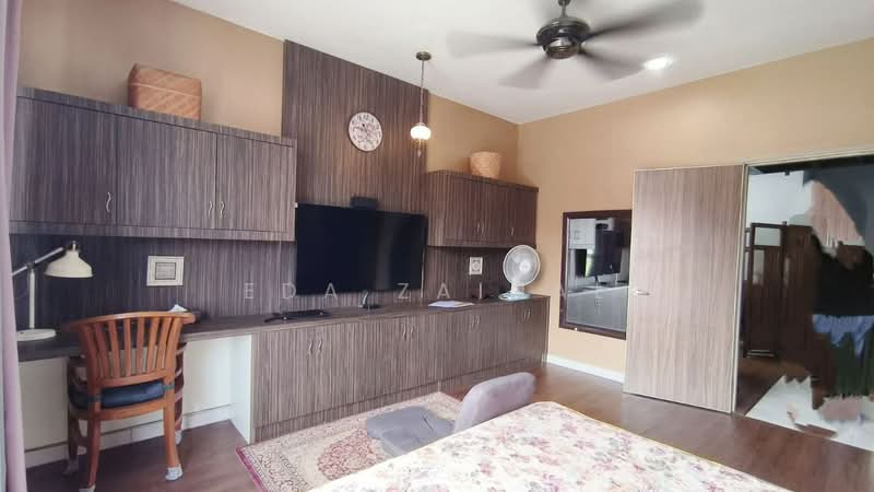 2-storey Terraced House for Sale in Alam Budiman (Shah Alam) - Eda Zainal - PropertyGuru.com.my