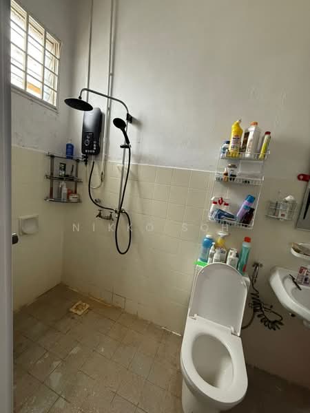 2-storey Terraced House for Sale in Permas Jaya (Johor Bahru) - Nikko Soh - Bathroom - PropertyGuru.com.my