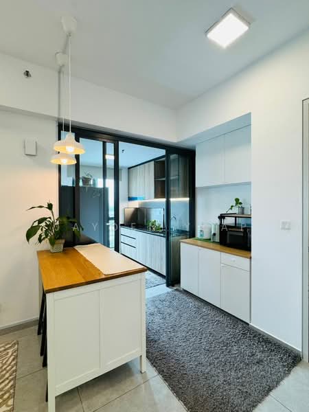 Service Residence for Sale at Savana @ Utropolis - Jayden Yeap - Kitchen - PropertyGuru.com.my