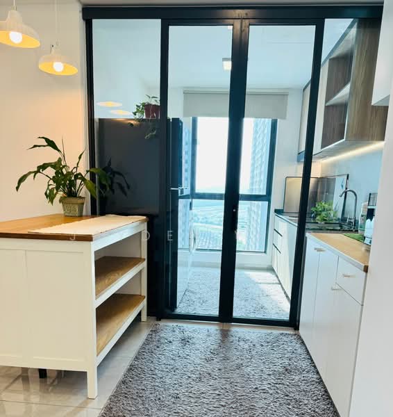 Service Residence for Sale at Savana @ Utropolis - Jayden Yeap - Kitchen - PropertyGuru.com.my