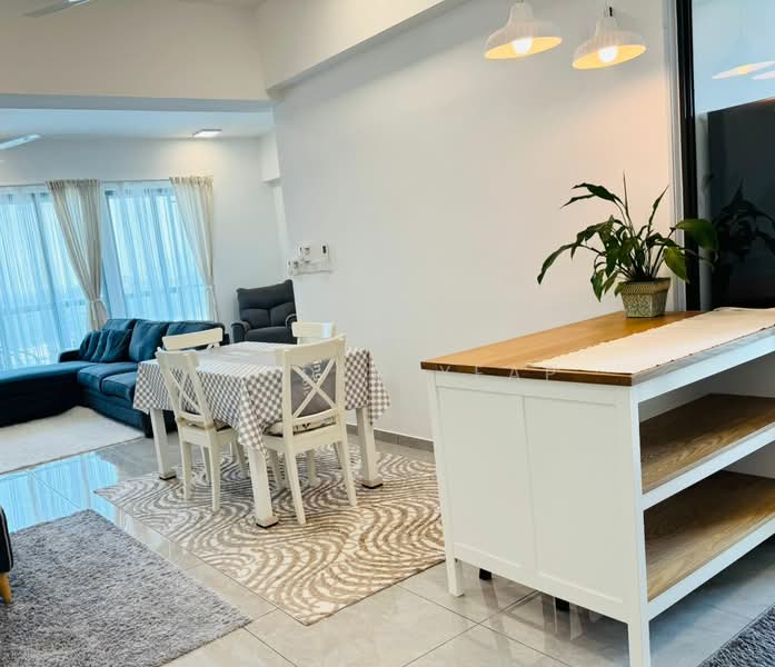 Service Residence for Sale at Savana @ Utropolis - Jayden Yeap - Living Room - PropertyGuru.com.my