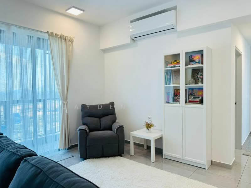 Service Residence for Sale at Savana @ Utropolis - Jayden Yeap - Living Room - PropertyGuru.com.my