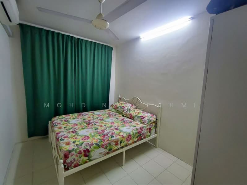Rumah Teres 2 Tingkat untuk Dijual di Kampung Perepat (Kapar) - Mohd Nor Fahmi - Bedroom - PropertyGuru.com.my