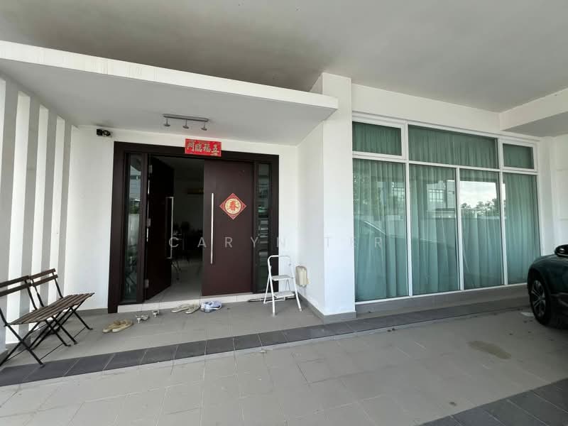 Semi-Detached House for Rent in Setia Tropika (Johor Bahru) - Caryn Ter - Entrance - PropertyGuru.com.my