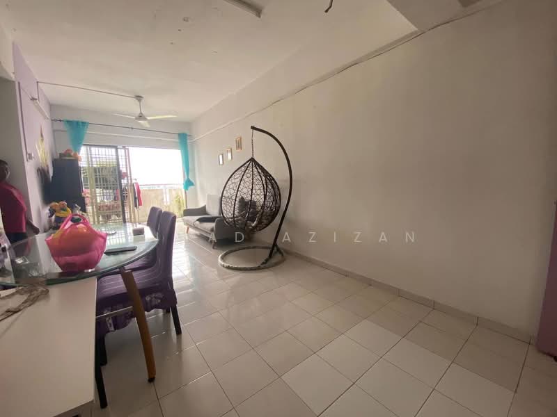 Kondominium untuk Dijual di Vista Millennium Condominium - Ajwad Azizan - Living Room - PropertyGuru.com.my