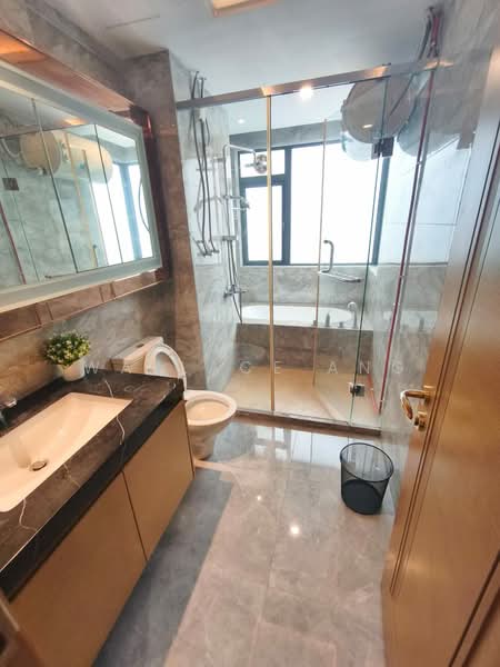 Service Residence for Rent at R&F Princess Cove Phase 1 - Wallace Ang - Bathroom - PropertyGuru.com.my
