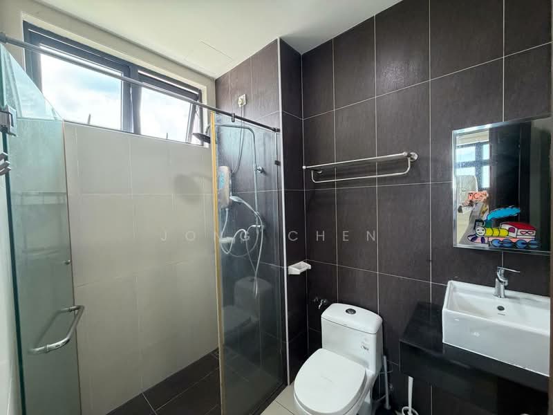 Service Residence for Sale at D'Secret Garden (Pangsapuri Kempas Indah) - Jong Chen - Bathroom - PropertyGuru.com.my