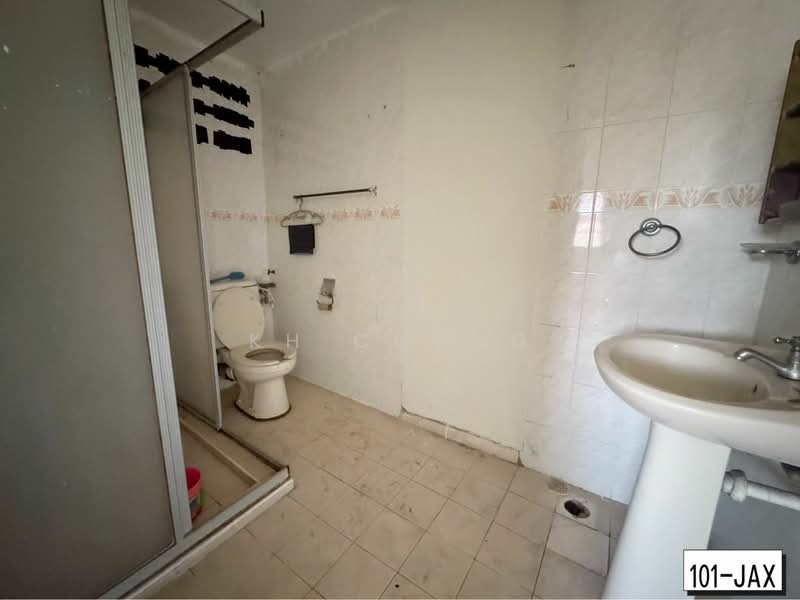 Bungalow for Sale in Klang (Selangor) - KH Chong - Bathroom - PropertyGuru.com.my