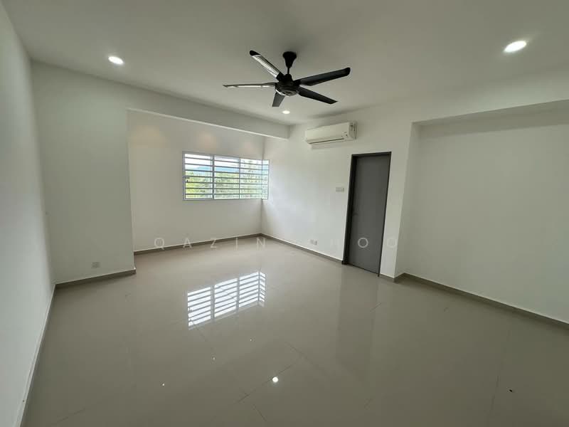 2-storey Terraced House for Sale in Bercham (Ipoh) - Qazin Khoo - Living Room - PropertyGuru.com.my