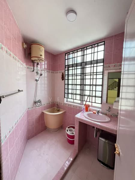 2.5-storey Terraced House for Sale in Taman Wangsa Permai (Kepong) - Alven Lim - Bathroom - PropertyGuru.com.my