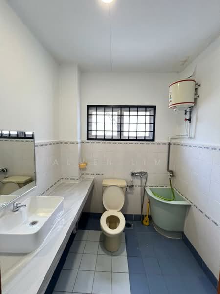 2.5-storey Terraced House for Sale in Taman Wangsa Permai (Kepong) - Alven Lim - Bathroom - PropertyGuru.com.my
