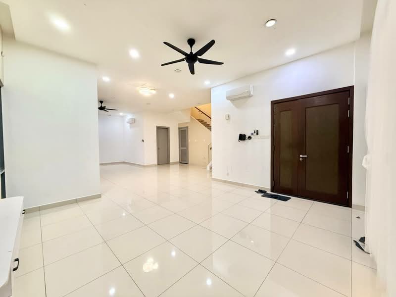 Semi-Detached House for Sale in Taman Molek (Johor Bahru) - Jong Chen - Living Room - PropertyGuru.com.my