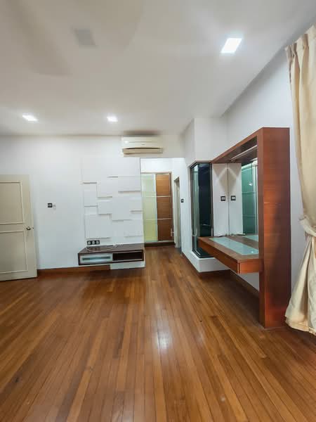 Cluster House for Sale in Taman Adda Heights (Tebrau) - Kok Hui - Living Room - PropertyGuru.com.my