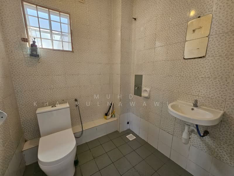 2-storey Terraced House for Sale in Presint 9 (Putrajaya) - Muhd Khairulnawawi Kamaruddin - Bathroom - PropertyGuru.com.my