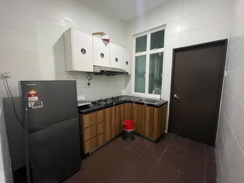 Condominium for Sale at M Condominium @ Larkin - Jacy Tan - Kitchen - PropertyGuru.com.my