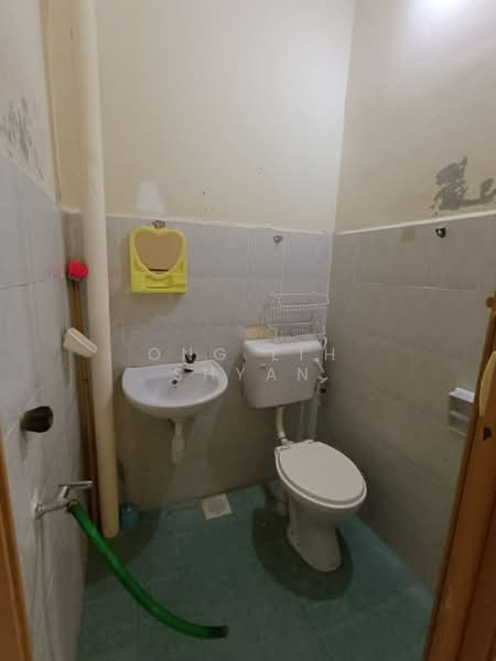 2-storey Terraced House for Sale in Taman Scientex Pasir Gudang (Pasir Gudang) - Ong Lih Shyan - Bathroom - PropertyGuru.com.my