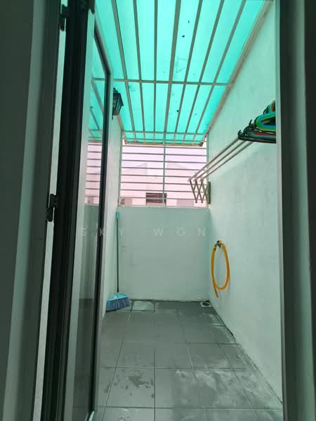 Townhouse for Sale in Puchong (Selangor) - Sky Wong - Balcony - PropertyGuru.com.my