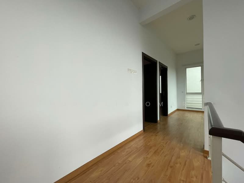 Rumah Banglo untuk Dijual di Kota Kemuning (Shah Alam) - Nur Alia Omar - Corridor - PropertyGuru.com.my