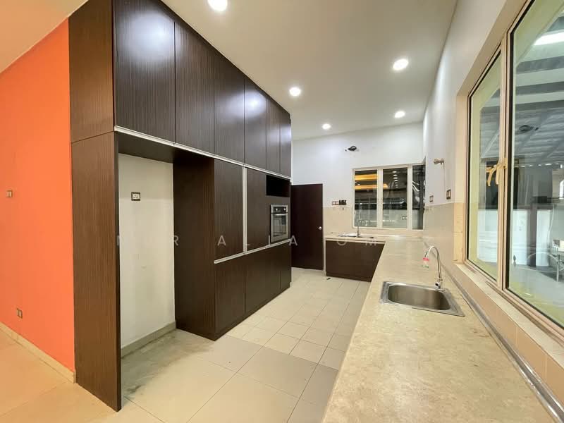 Rumah Banglo untuk Dijual di Kota Kemuning (Shah Alam) - Nur Alia Omar - Kitchen - PropertyGuru.com.my
