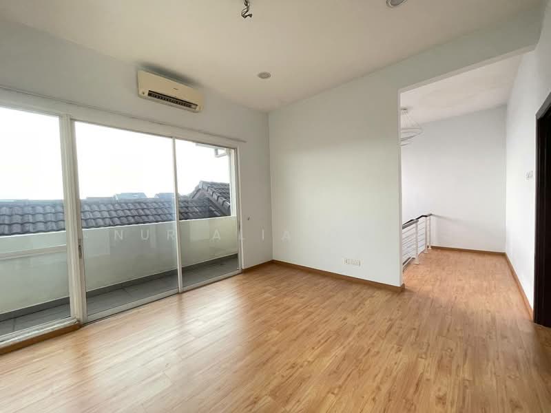 Rumah Banglo untuk Dijual di Kota Kemuning (Shah Alam) - Nur Alia Omar - Balcony - PropertyGuru.com.my