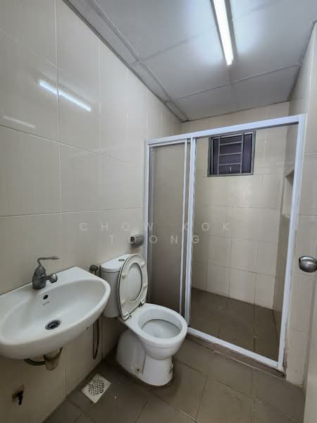 Service Residence for Sale at OUG Parklane - Chow Kok Toong - Bathroom - PropertyGuru.com.my