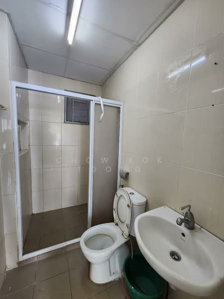 Service Residence for Sale at OUG Parklane - Chow Kok Toong - Bathroom - PropertyGuru.com.my