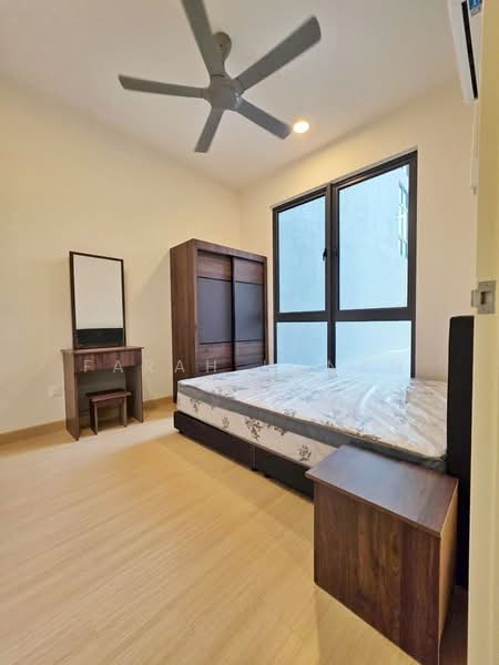 Kondominium untuk Dijual di Brezza Hill - Farah Hanan - Bedroom - PropertyGuru.com.my