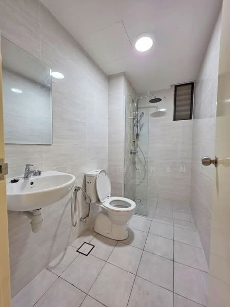 Kondominium untuk Dijual di Brezza Hill - Farah Hanan - Bathroom - PropertyGuru.com.my