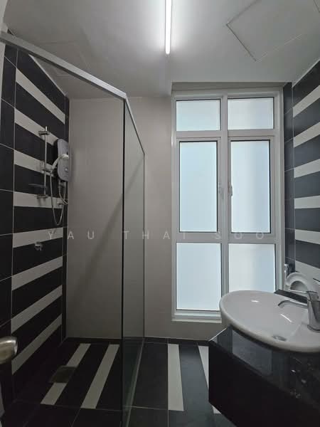 Apartment for Rent at Central Residence @ Sungai Besi - Yau Thai Soo - Bathroom - PropertyGuru.com.my