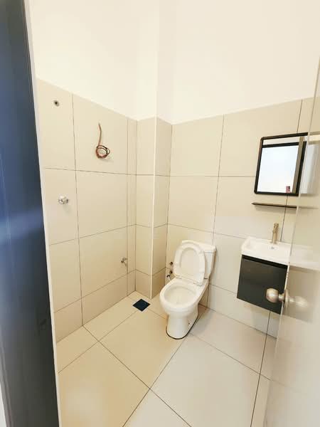 Rumah Teres 2 Tingkat untuk Dijual di Bandar Sungai Long (Selangor) - Connie Wong - Bathroom - PropertyGuru.com.my