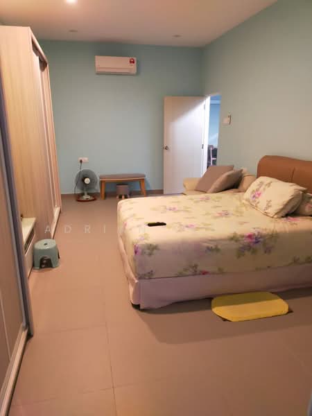 2-storey Terraced House for Sale in Jalan Klang Lama (Old Klang Road) (Kuala Lumpur) - Adrian Leong - Bedroom - PropertyGuru.com.my