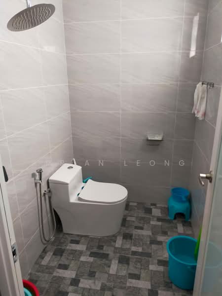 2-storey Terraced House for Sale in Jalan Klang Lama (Old Klang Road) (Kuala Lumpur) - Adrian Leong - Bathroom - PropertyGuru.com.my