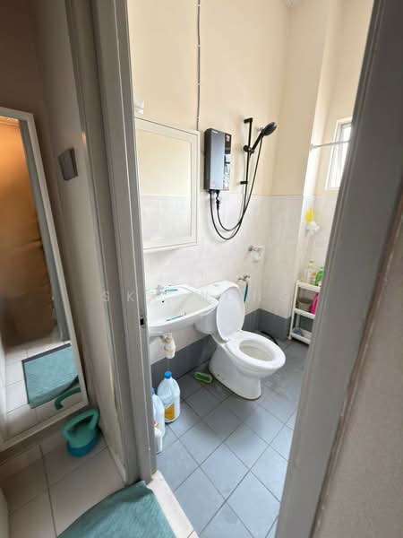 2-storey Terraced House for Sale in TAMAN PUCHONG UTAMA (Puchong) - Sky Wong - Bathroom - PropertyGuru.com.my