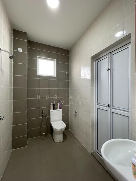 Rumah Teres 2 Tingkat untuk Dijual di Klang (Selangor) - Nur Alia Omar - Bathroom - PropertyGuru.com.my