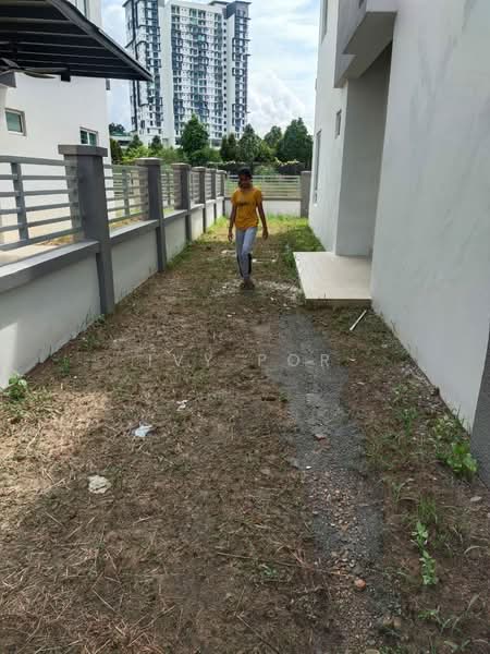 Rumah Berkembar untuk Dijual di Canary Garden (Klang) - Ivy Por - Exterior - PropertyGuru.com.my