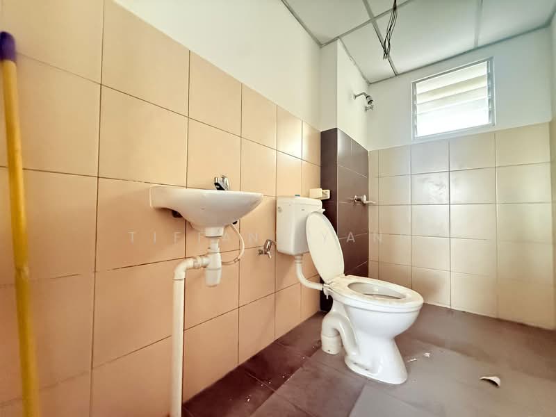 Pangsapuri untuk Dijual di Danau Ria - Tiffany Yang - Bathroom - PropertyGuru.com.my