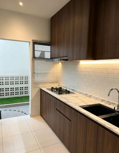 Kondominium untuk Dijual di M Aurora - Jack Lee - Kitchen - PropertyGuru.com.my