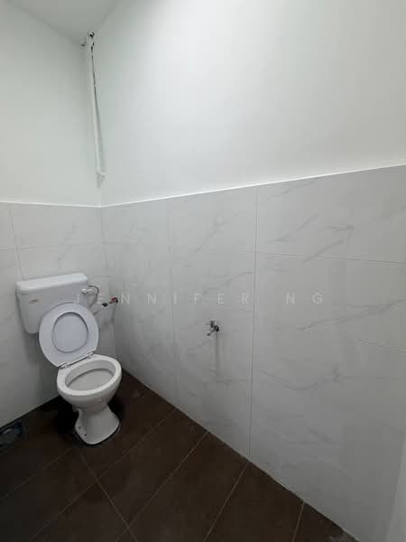Rumah Teres 2 Tingkat untuk Dijual di Taman Johor Jaya (Johor Bahru) - Jennifer Ng - Bathroom - PropertyGuru.com.my