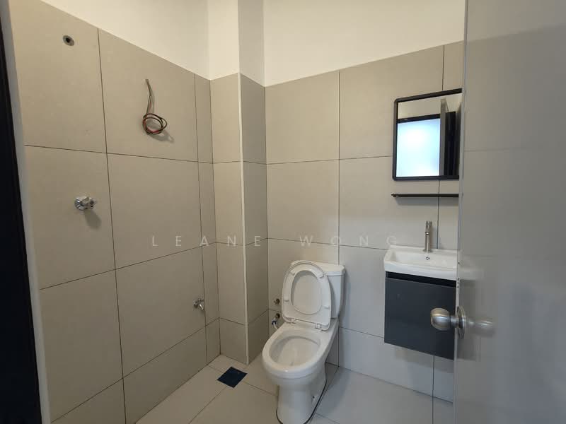 Rumah Teres 2 Tingkat untuk Dijual di Bandar Sungai Long (Selangor) - Leane Wong - Bathroom - PropertyGuru.com.my