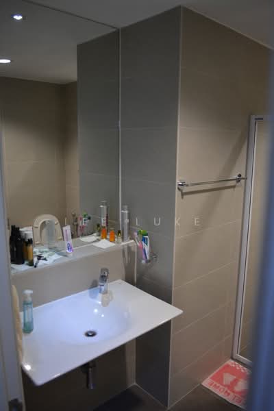 Kondominium untuk Dijual di Seri Maya Condominium - Lee Luke - Bathroom - PropertyGuru.com.my
