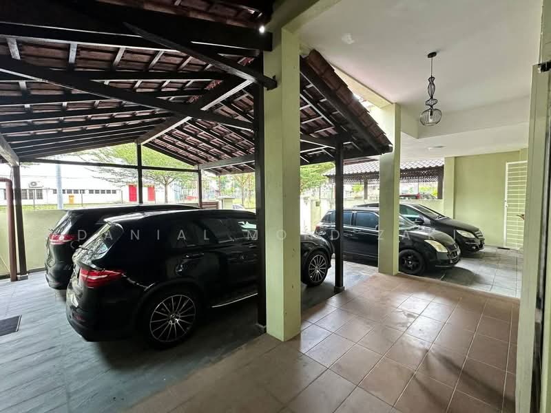 Banglo Lot Kosong untuk Dijual di Seksyen 4 (Shah Alam) - Danial Mohd Zaki - Car Park - PropertyGuru.com.my