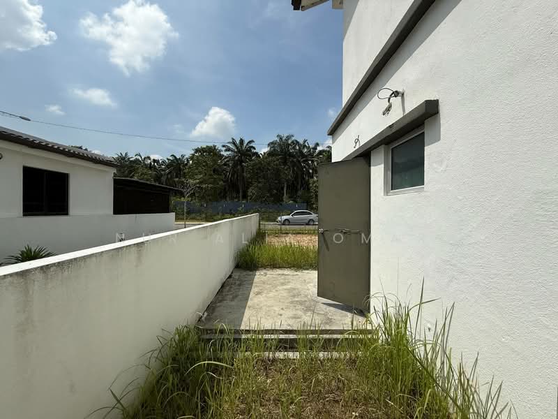 Terraced House for Sale in Kuala Selangor (Selangor) - Nur Alia Omar - Exterior - PropertyGuru.com.my