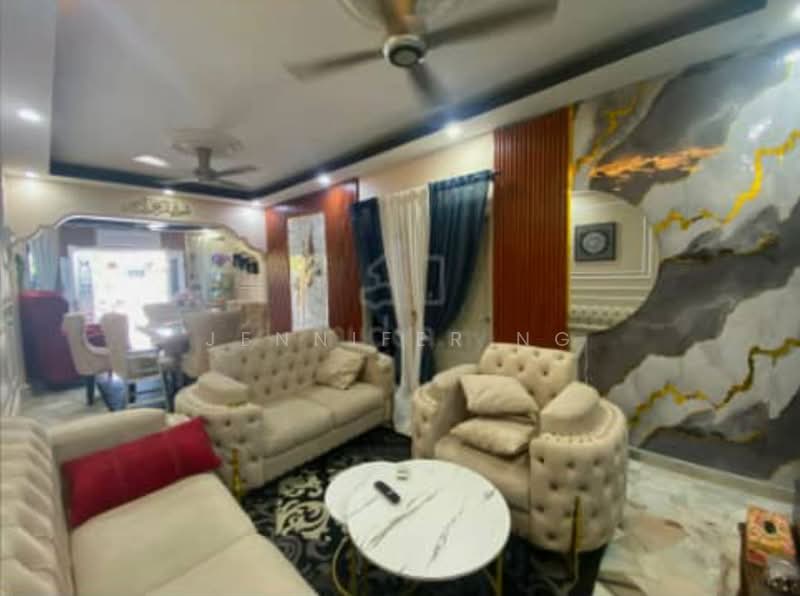 Rumah Teres 1 Tingkat untuk Dijual di Johor Bahru (Johor) - Jennifer Ng - Living Room - PropertyGuru.com.my