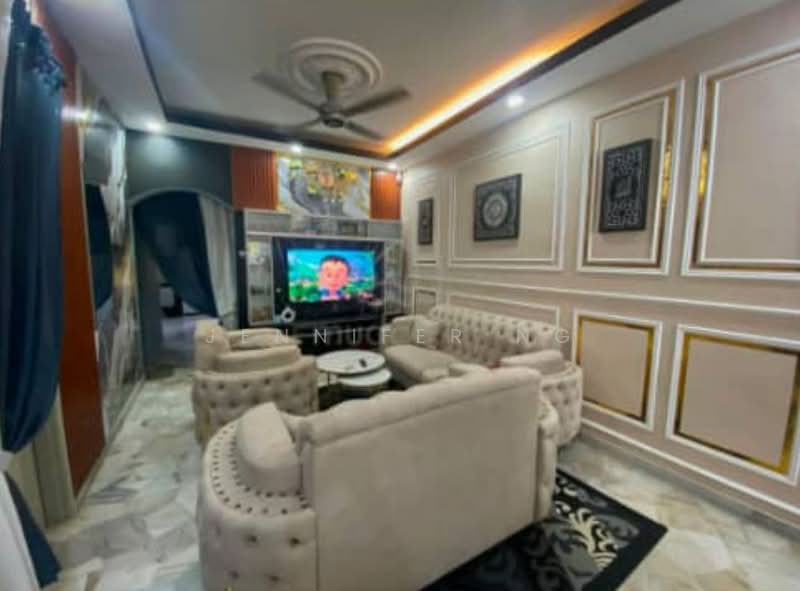 Rumah Teres 1 Tingkat untuk Dijual di Johor Bahru (Johor) - Jennifer Ng - Living Room - PropertyGuru.com.my