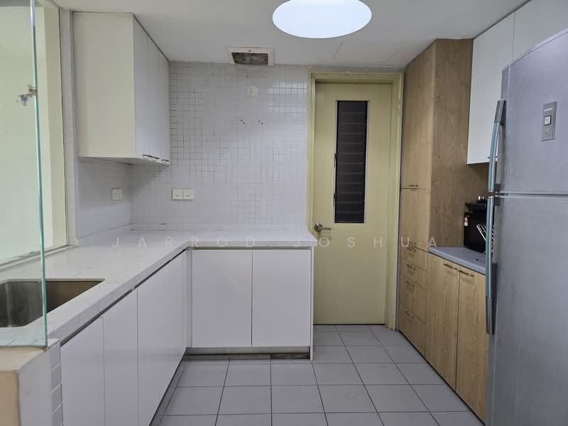Service Residence for Rent at i-Zen @ Kiara 1 - Jarrod Joshua - Kitchen - PropertyGuru.com.my