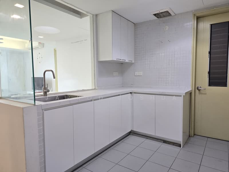 Service Residence for Rent at i-Zen @ Kiara 1 - Jarrod Joshua - Kitchen - PropertyGuru.com.my